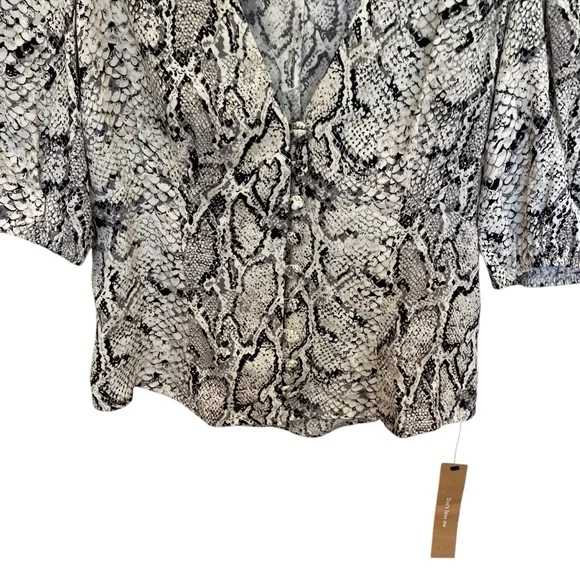 New Reformation Eliana Button Down Top In Snakeskin - Picture 4 of 10